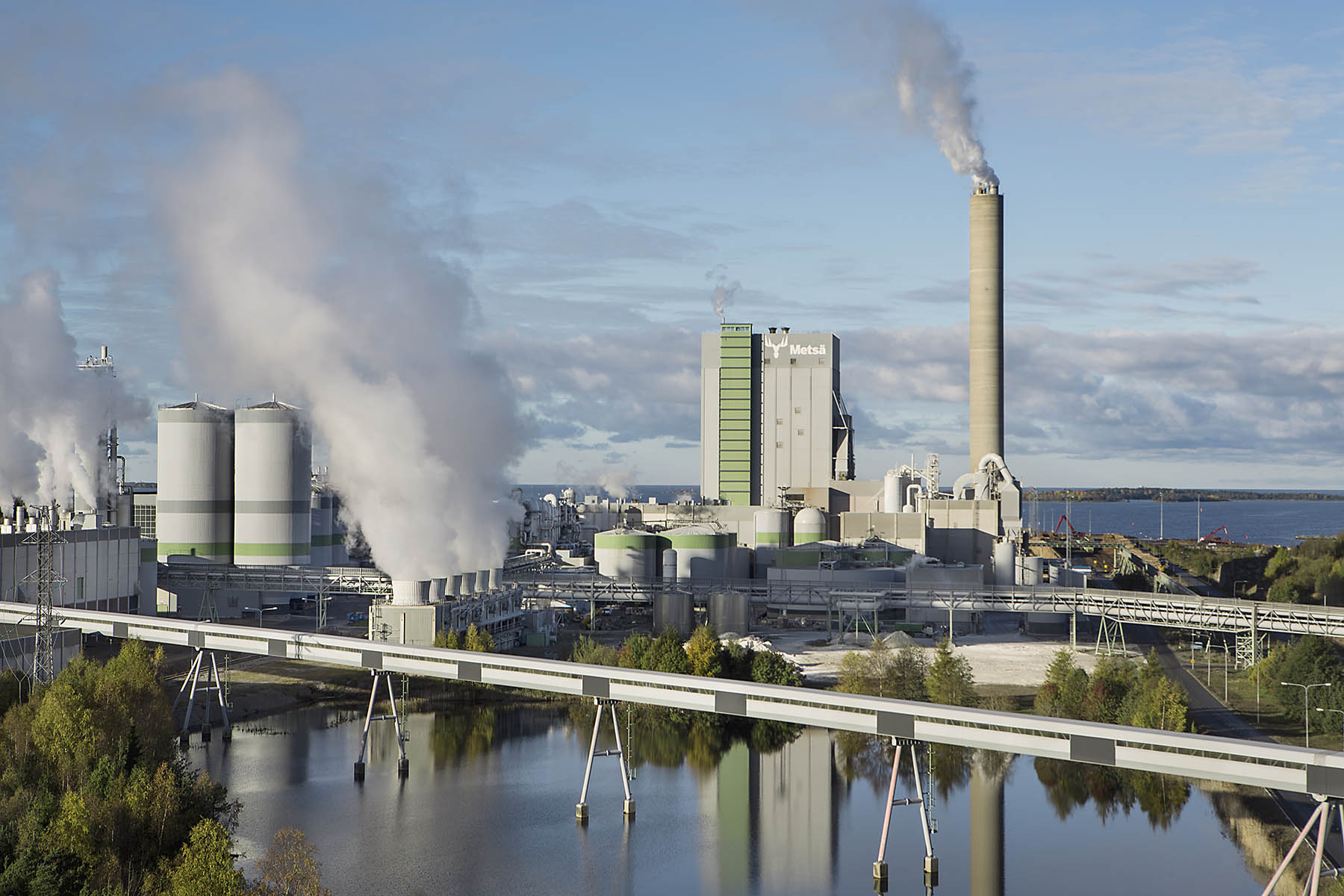 Hiilidioksidi otettaisiin talteen Rauman sellutehtaan soodakattilan savukaasuista.