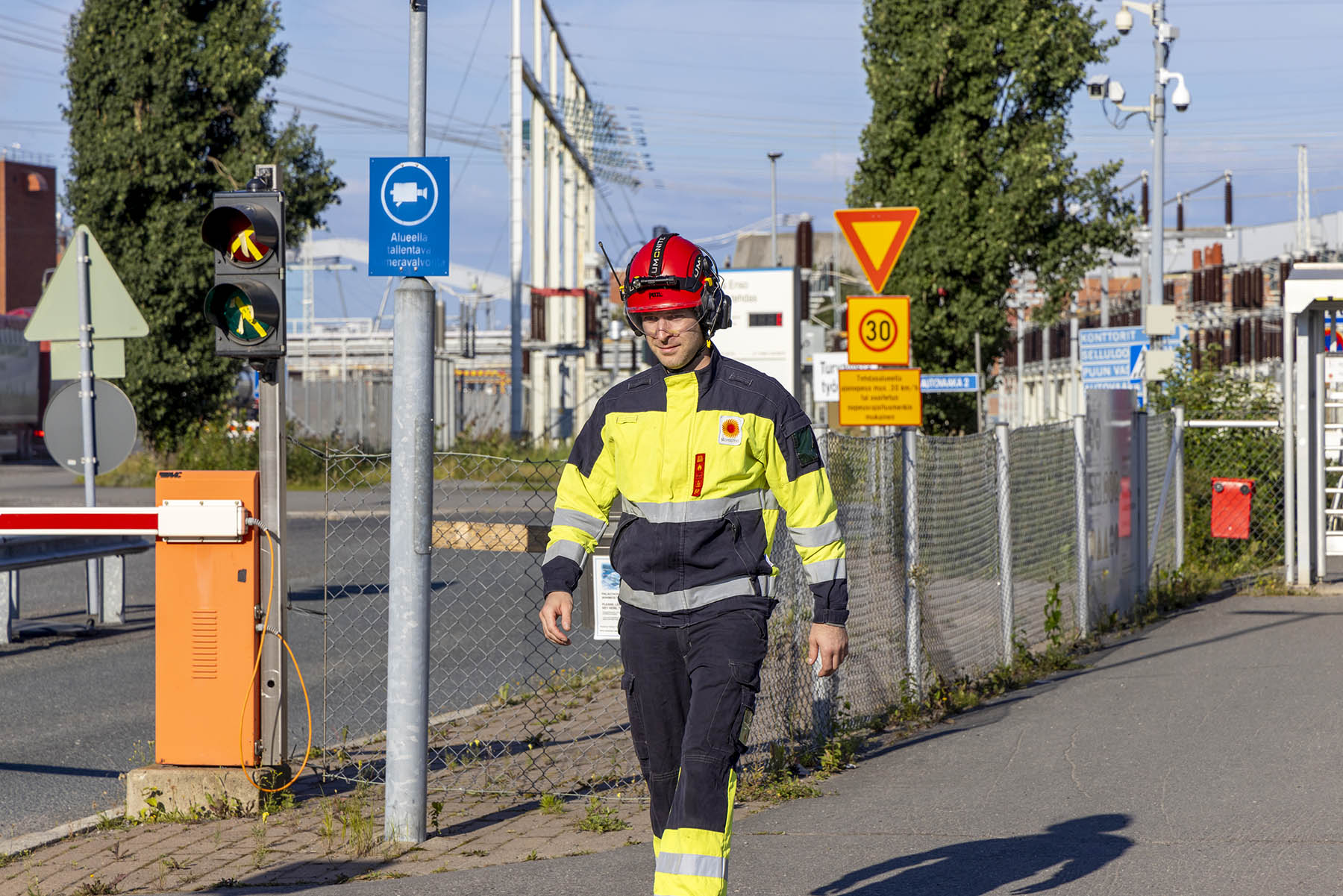 Henri Huossan edellinen työpaikka oli vesivoimalaitoksessa Imatralla. Tammikuussa hän aloitti Stora Ensolla Oulussa.