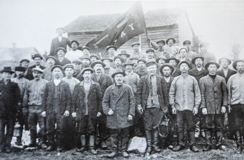 1900-luvun alun paperityön tekijöillä ei ollut edes perusoikeuksia, ja irtisanominenkin kävi yhtä nopeasti kuin johtajan suu.