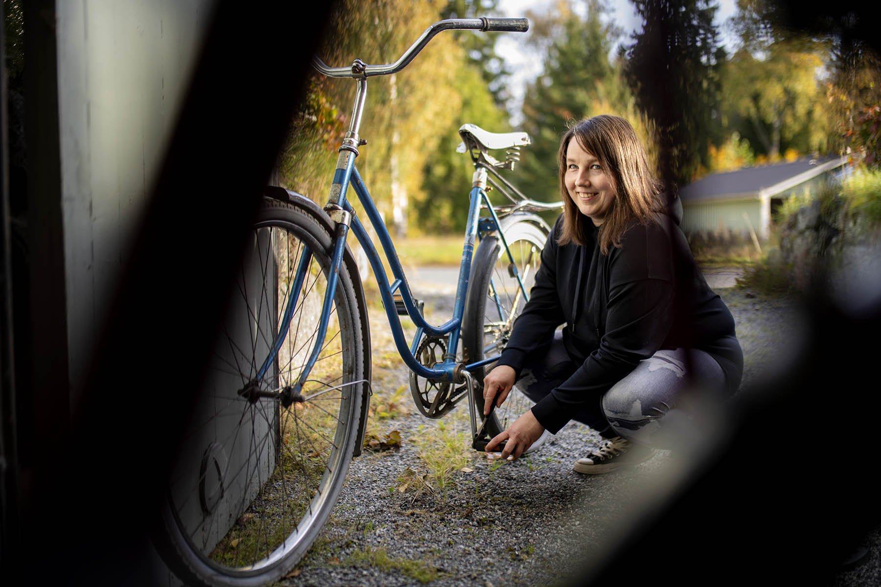 Heidi Blomqvist miettii, mitä tehdä kaikella sillä ajalla, joka pikkuhiljaa vapautuu lasten harrastus­kuljetuksista. 
Sampsa Grönlund viihtyy pohjoisessa.
Tenho Dahl  viettää paljon aikaa mökillä yhdessä vaimonsa Eilan kanssa. 
Pojan kuolema on ollut Mirja Komulaiselle raskain asia. 