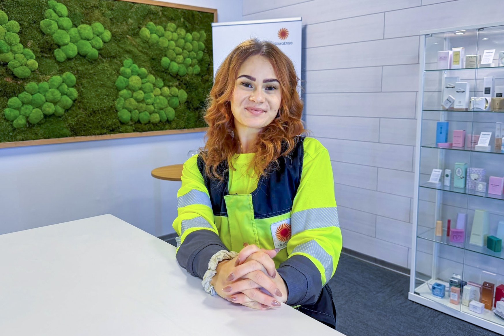 Noona Hatakka pitää tärkeänä huomata luottamushenkilön työn monipuolisuus ja positiivisen palautteen merkitys jaksamisen kannalta.
Kun Antti Kuivasen työpaikka vaihtui Kaukaalta Kymille, hän sai luottamus­henkilöiltä neuvoja muutostilanteeseen.