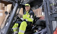 Stora Enson Antti ja UPM:n Antti suhtautuvat huumorilla lehden mokaan.