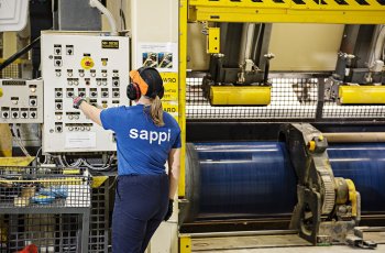 UPM:n ja Sappi aikovat niputtaa 12 paperi tehdasta yhdeksi yritykseksi. Tehtaista viisi on Suomessa.