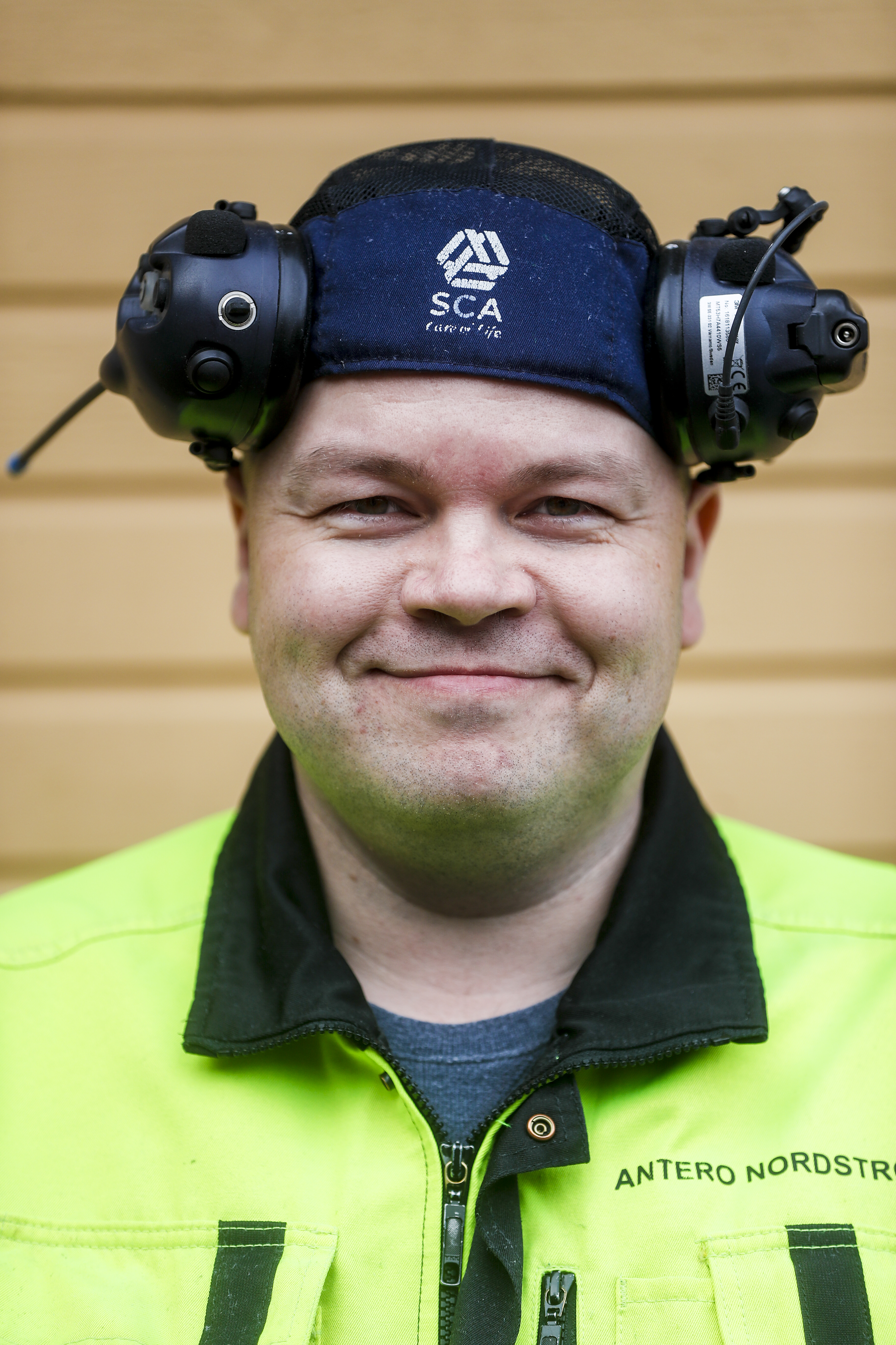 Antero Nordström on siistauksen operaattorina Nokian Essityllä.