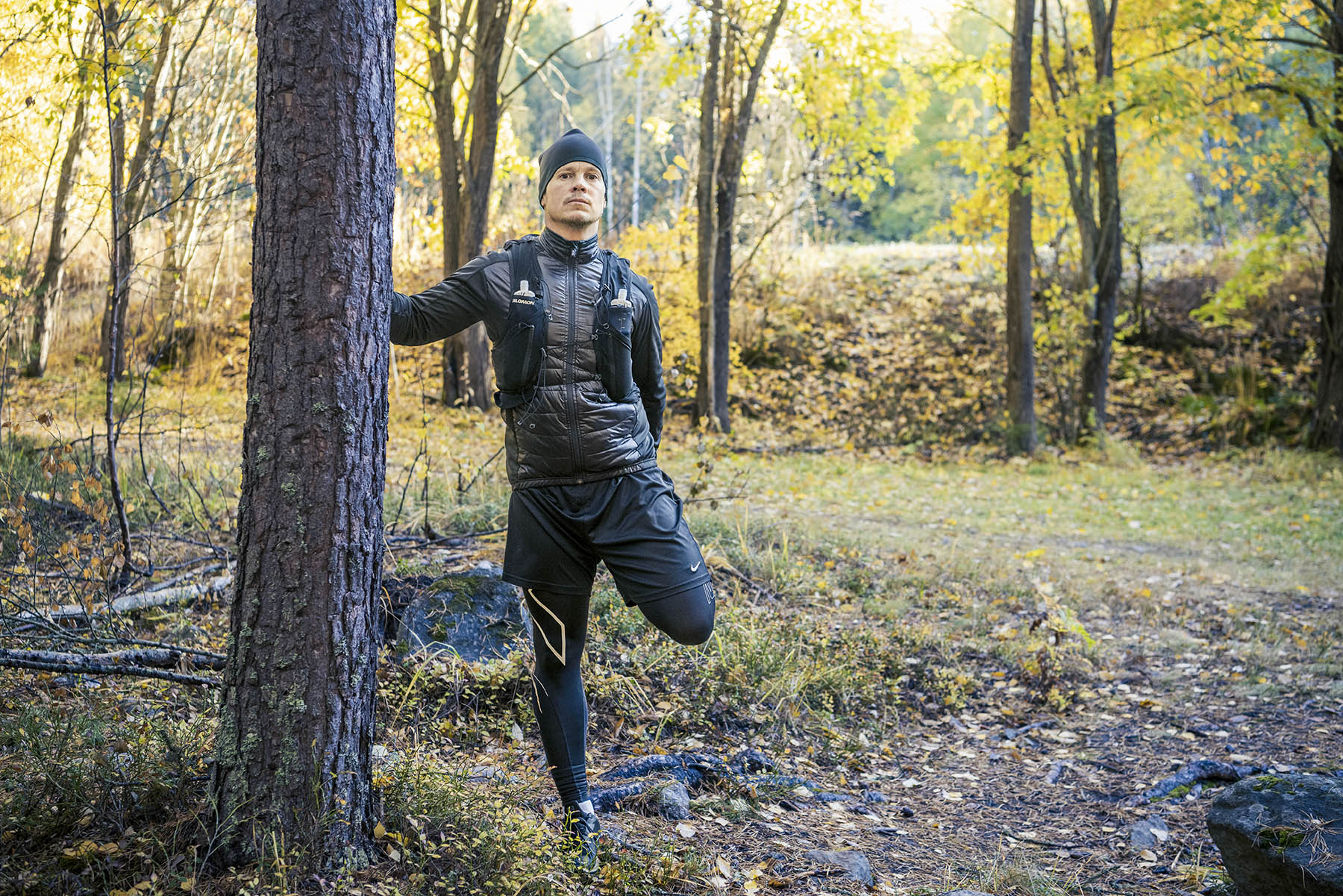 Mika Nikkanen innostui polkujuoksusta seitsemän vuoden liikuntatauon jälkeen, ja kunto nousi kohisten. Lokakuun alussa hän osallistui vaimonsa kanssa Kolilla Vaarojen maratonille, jossa he juoksivat 21 kilometrin matkan.
